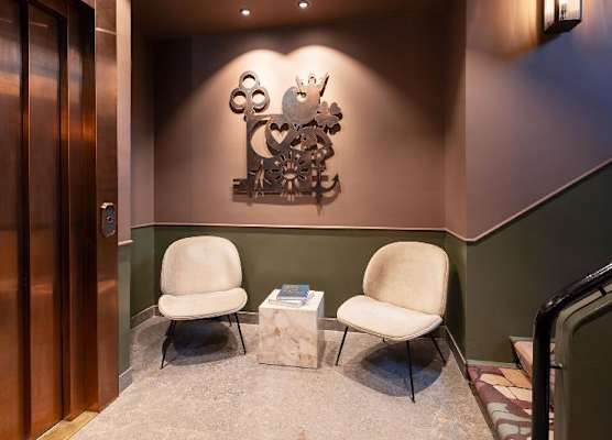 Hypernym Hotel & Suites 1