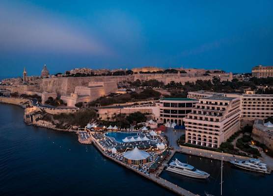 Grand Hotel Excelsior 1