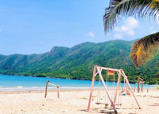 Tan Son Nhat Con Dao Resort 1