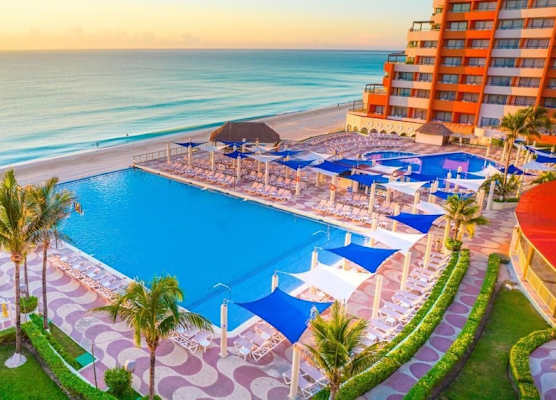 Crown Paradise Club Cancun - All Inclusive 1