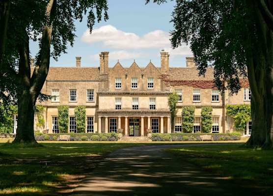 Lucknam Park, Emblems Collection 1