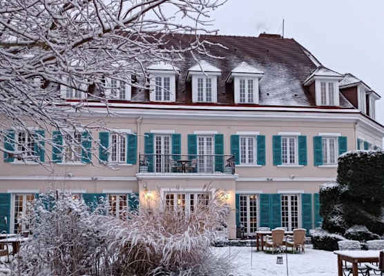 Chateau De Montreuil 1