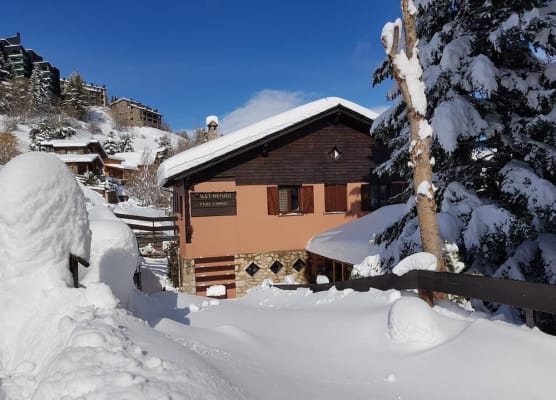 Hostal Xalet Refugi Pere Carné - Hostel 1