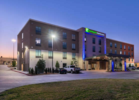 Holiday Inn Express & Suites FORT WORTH WEST by IHG 1