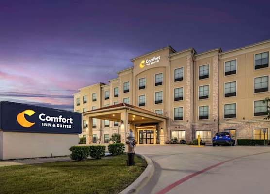 Comfort Inn & Suites Fort Worth - Fossil Creek 1