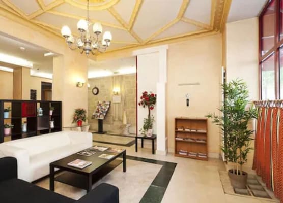 Hotel Ferney République 1
