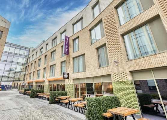 Premier Inn London Southwark - Southwark Station 1