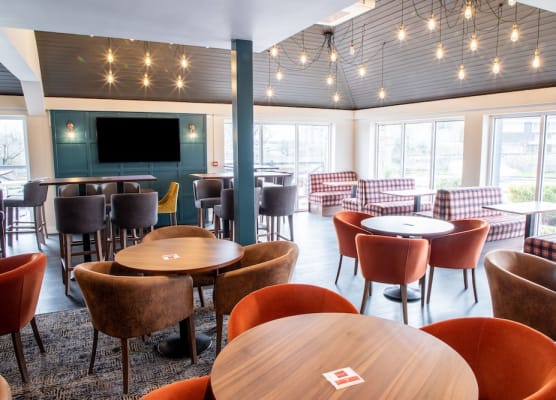 Almondsbury Inn & Lounge 1