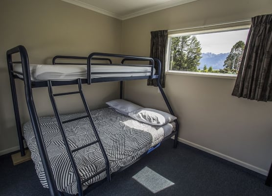 Fiordland Great Views Holiday Park 1