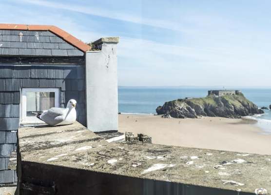 The Penthouse - Luxury 1 Bed - Panorama - Tenby 1