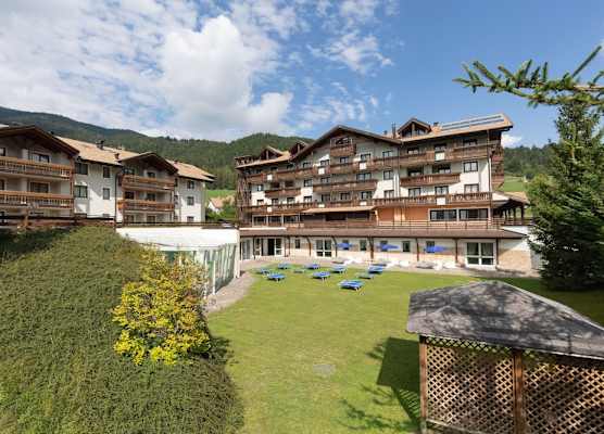 Golf Hotel 1