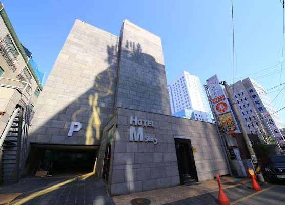 Hotel M Story 1