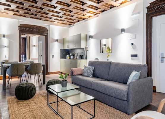 Limehome Vitoria Palacio de los Álava-Velasco 1