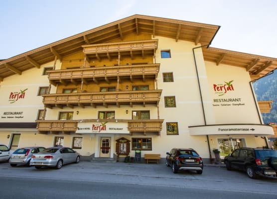 Superior Hotel Persal 1