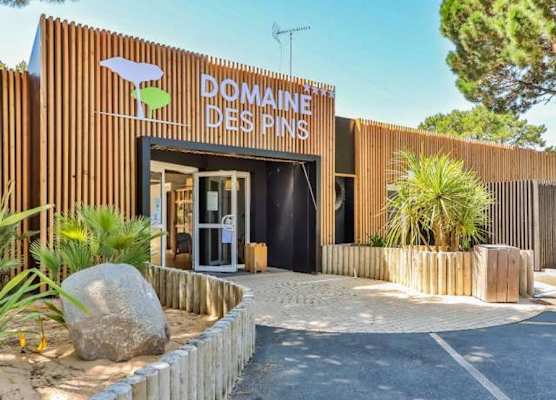 Le Domaine des Pins 1