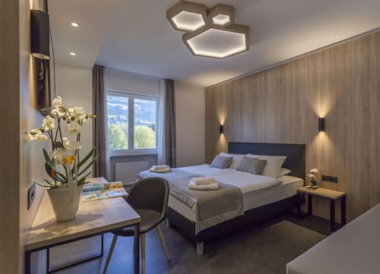 Tourist Hotel 1