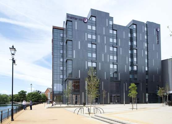 Premier Inn Bedford Town Centre 1