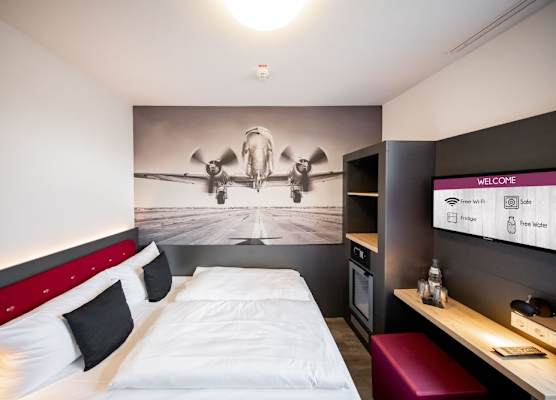 SMARTY Airport Cologne Hotel - KONTAKTLOSER SELF CHECK-IN 1