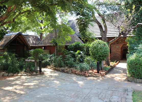 Mohlabetsi Safari Lodge 1