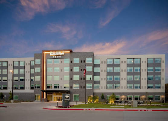 Cambria Hotel Fort Worth - Medical Center 1
