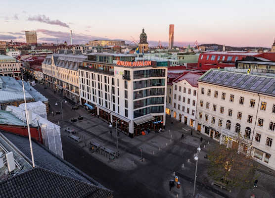 Avalon Hotel 1