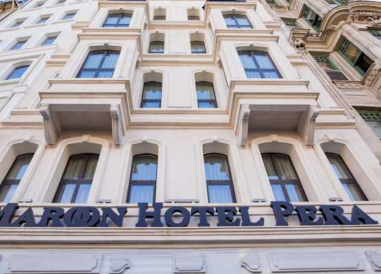 Maroon Hotel Pera 1