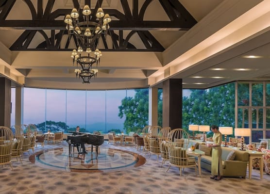 Taal Vista Hotel 1