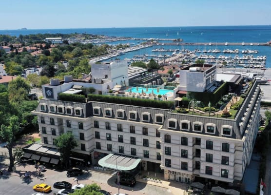 Wyndham Grand Istanbul Kalamış Marina Hotel 1