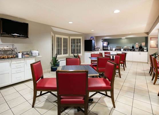 Baymont Inn & Suites Braselton 1