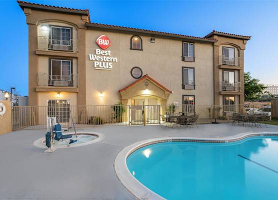 Best Western Plus John Jay Inn & Suites 1