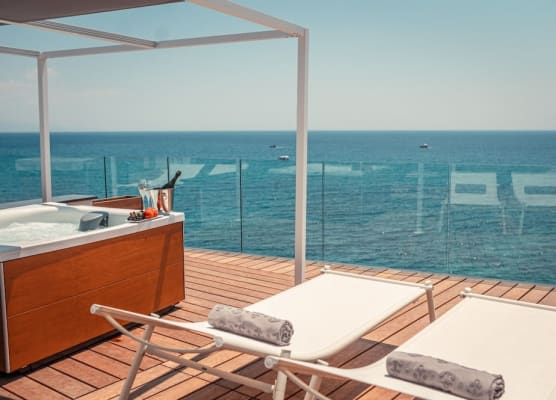 Nautilus Hotel 1