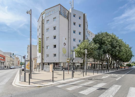 B&B HOTEL Nîmes Centre Arènes 1