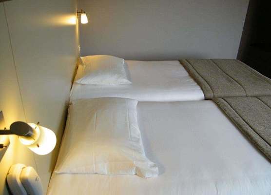Brit Hotel Armor 1