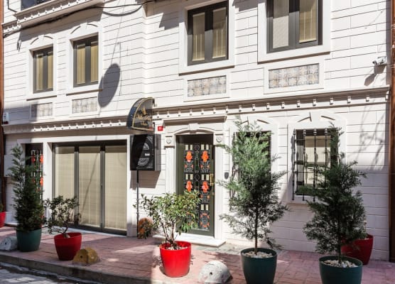 Villa Pera Suite Hotel 1