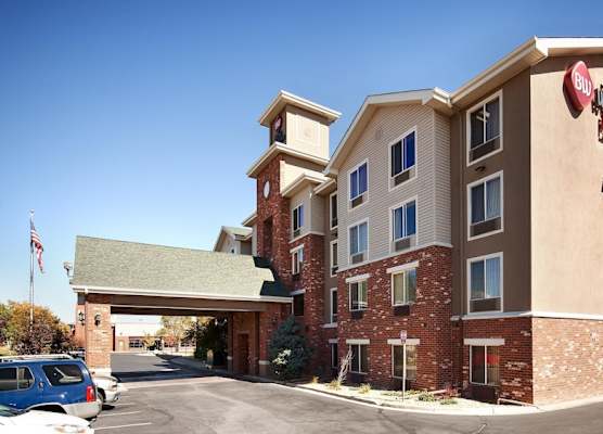 Best Western Plus Gateway Inn & Suites - Aurora 1