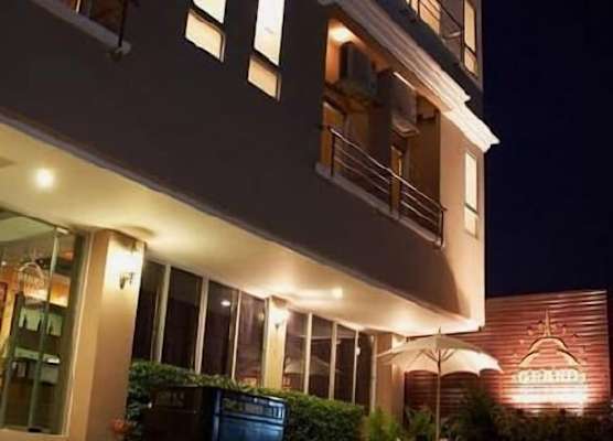 Grand Pinnacle Hotel 1