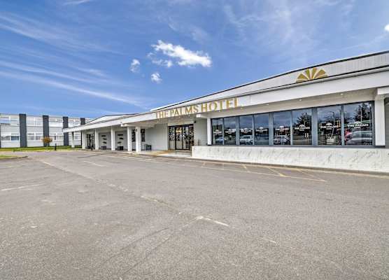 Palms Hotel & Retreat By Palette London Romford 1