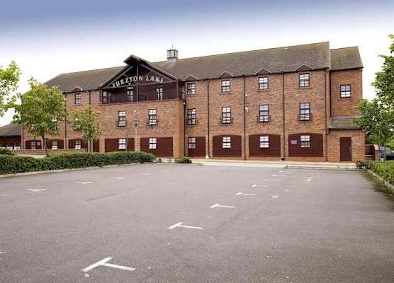 Premier Inn Milton Keynes Sw - Furzton Lake 1