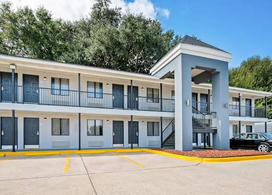 Econo Lodge Biloxi Beach 1