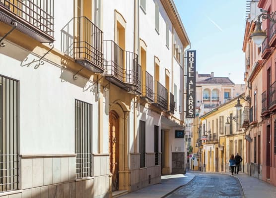 Hotel Macià Alfaros 1