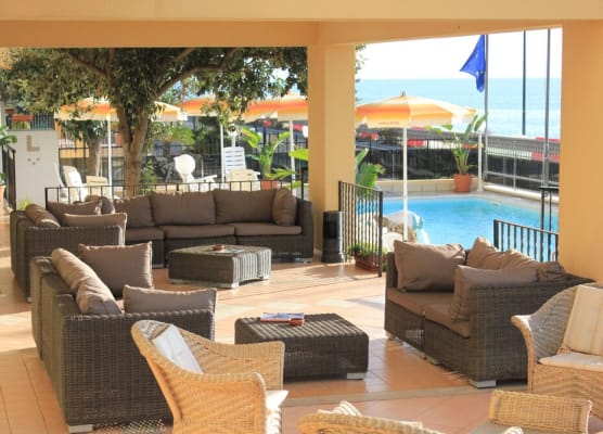 Lion's Hotel 1