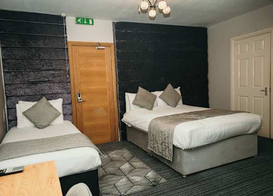 Hotels 24-7 - The Old Victoria Hotel 1