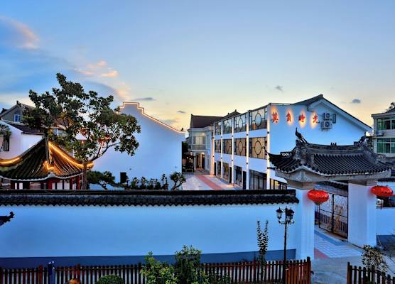 Shanghai Monegative Time Garden Hotel 1