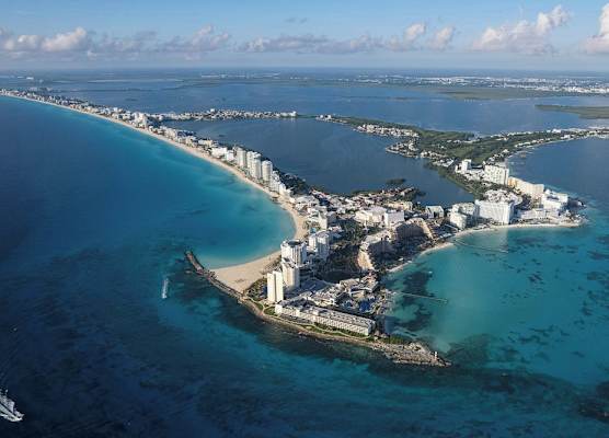 Aloft by Marriott Cancun 1
