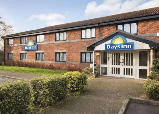 Days Inn by Wyndham Michaelwood M5 1