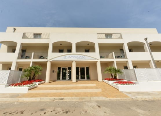 Donnosanto Residence Torre Santa Sabina 1