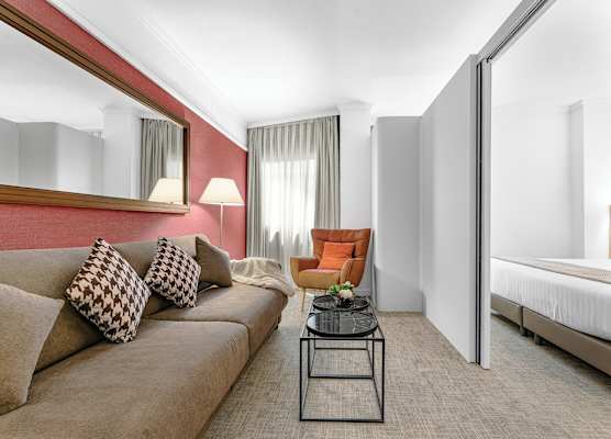 Acacia Suite 1