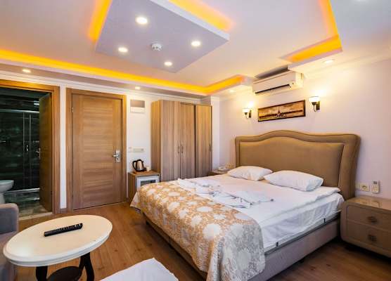 Harbour Suites Old City 1