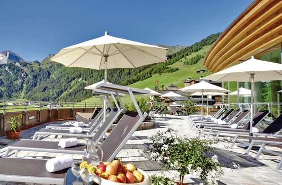 Hotel Berghof Crystal Spa & Sports 1