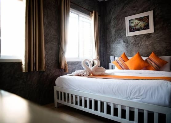 Ban's Avenue Guesthouse 1